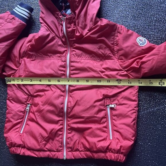 Moncler Boys Hooded Down Jacket Size 3 y Red Authentic EUC - Picture 10 of 12